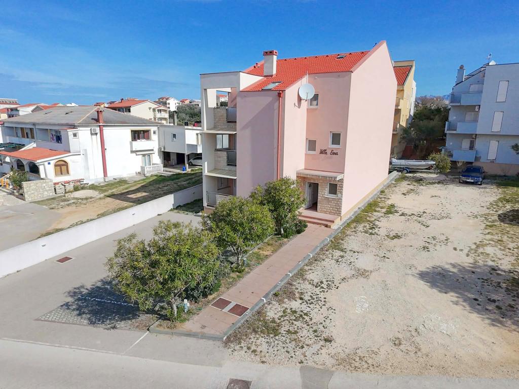 Apartmani Vila Ema – fotografija 1