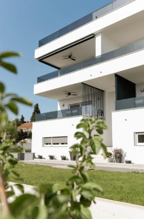 Apartmani Luma Diklo – fotografija 1