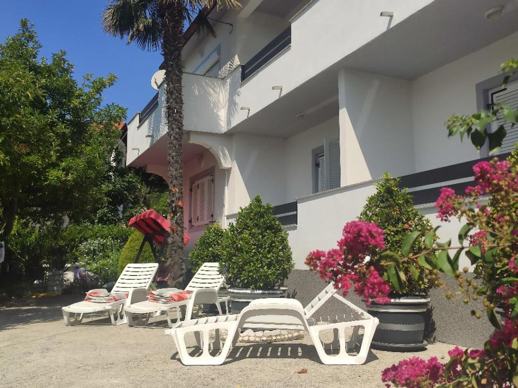 Apartmani Staničić – fotografija 3