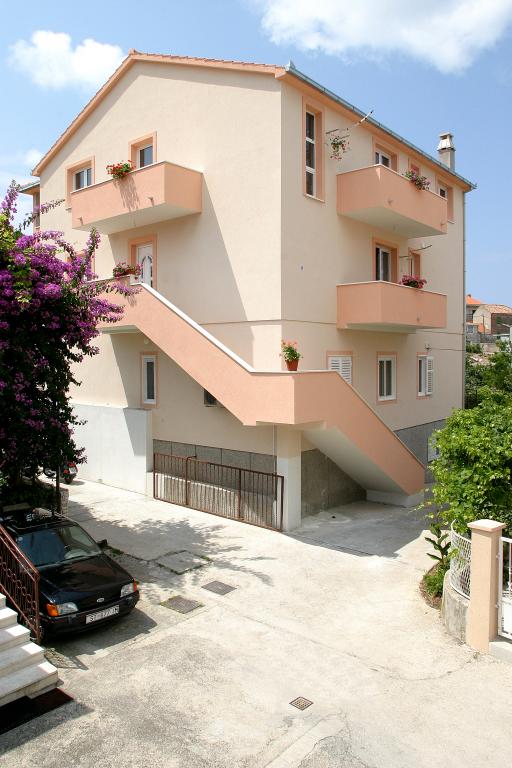 Apartmani Belas – fotografija 3