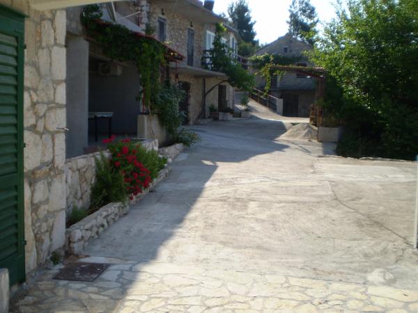 Apartmani Toni – fotografija 3