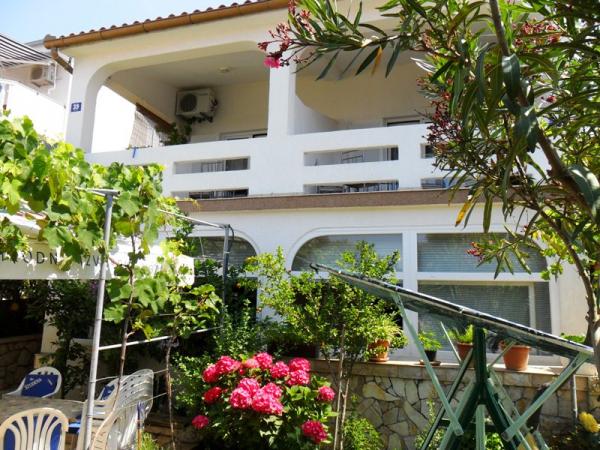 Apartmani Dvorski Mandre – fotografija 2