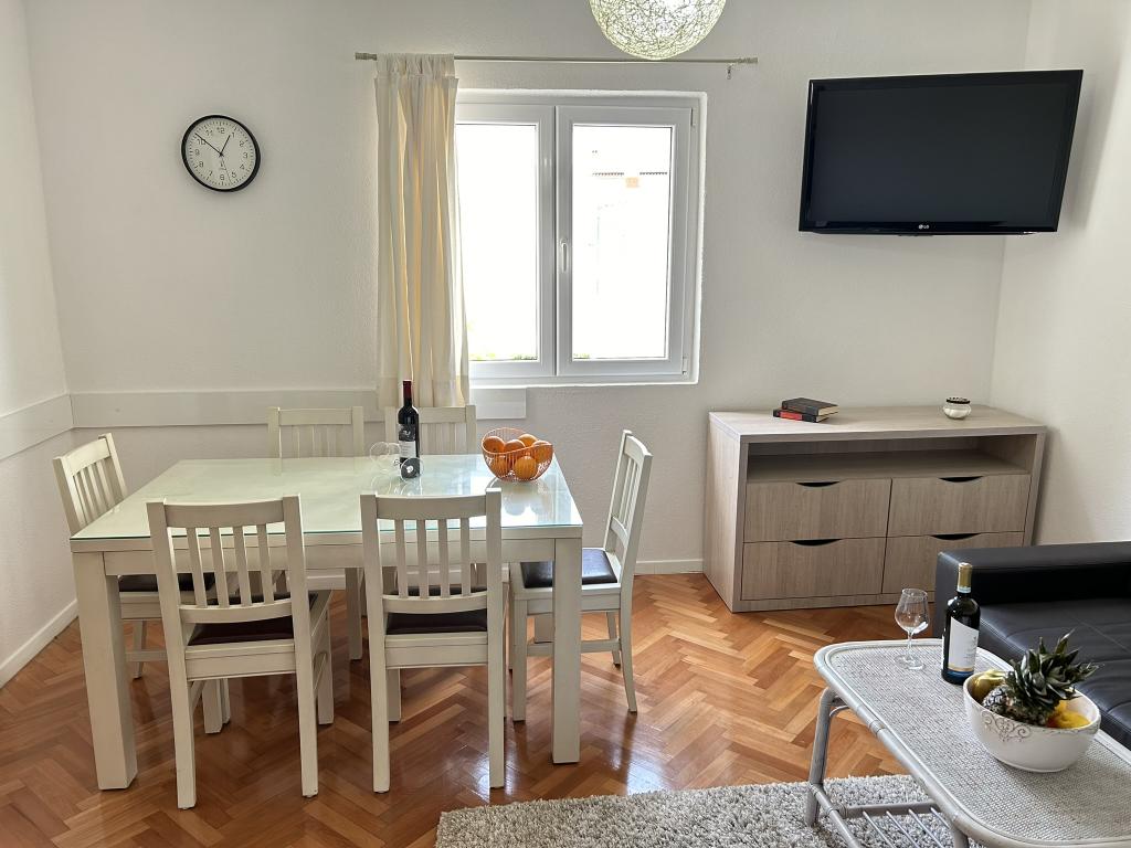 Apartmani Lena – fotografija 2