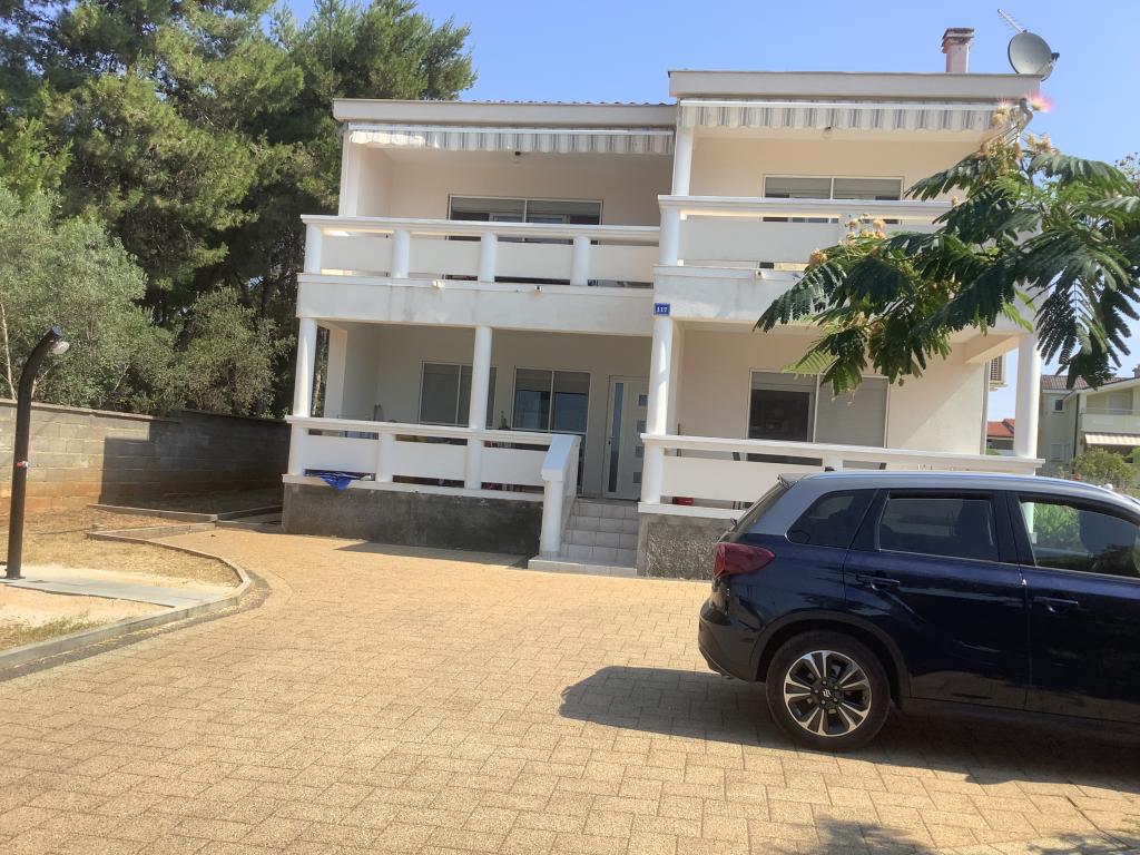 Apartmani Mare – fotografija 2