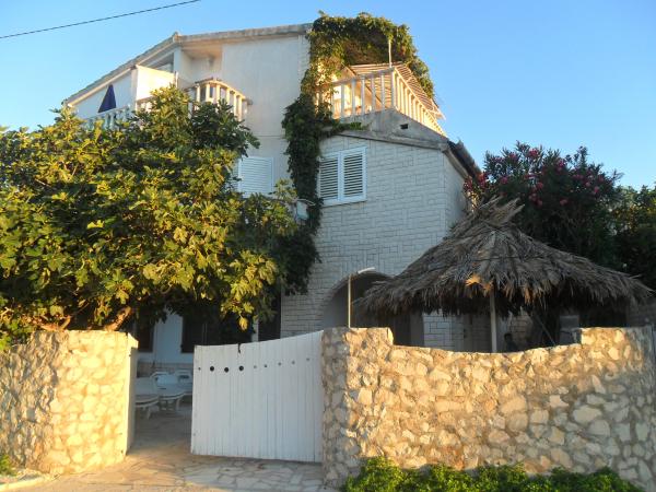 Apartmani Laura 1 – fotografija 4