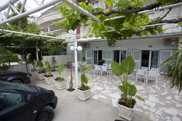 Apartmani Ćurić – fotografija 5