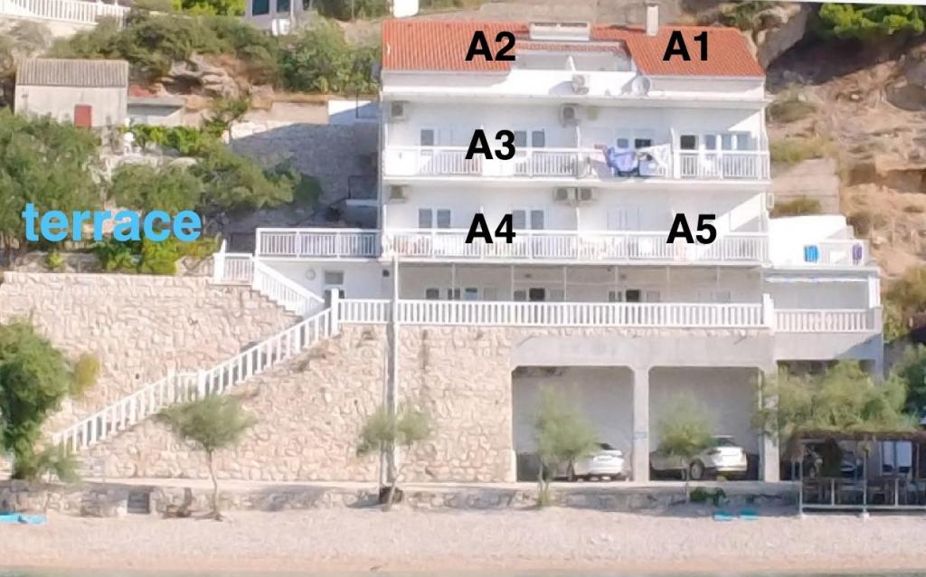 Apartmani Špiro – fotografija 3