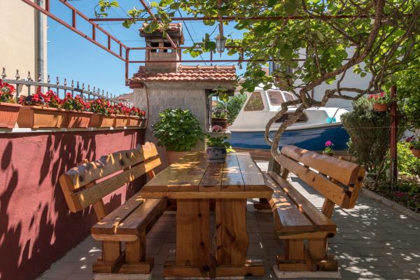 Apartmani Mare – fotografija 5